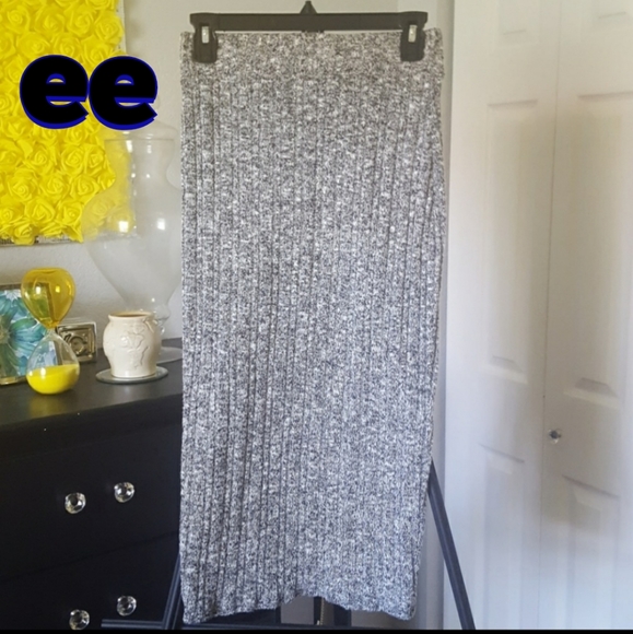 Black Bead Dresses & Skirts - 🌼CLEARANCE🌼 Length Sweater Pencil Skirt
